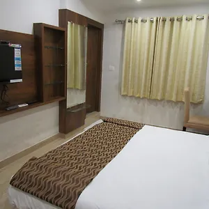 ** Hotel Divine India